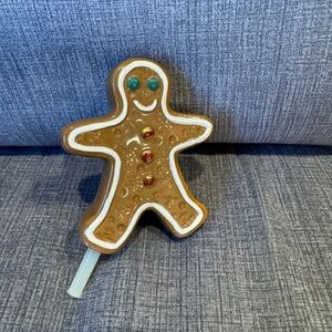 Original Nora Fleming Gingerbread Mini
Embossed “nf” initials - Retired